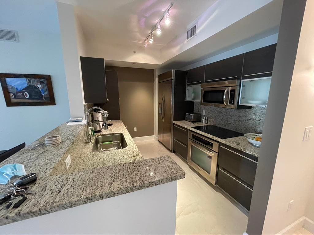 550 Okeechobee Boulevard 1017 — photo 1