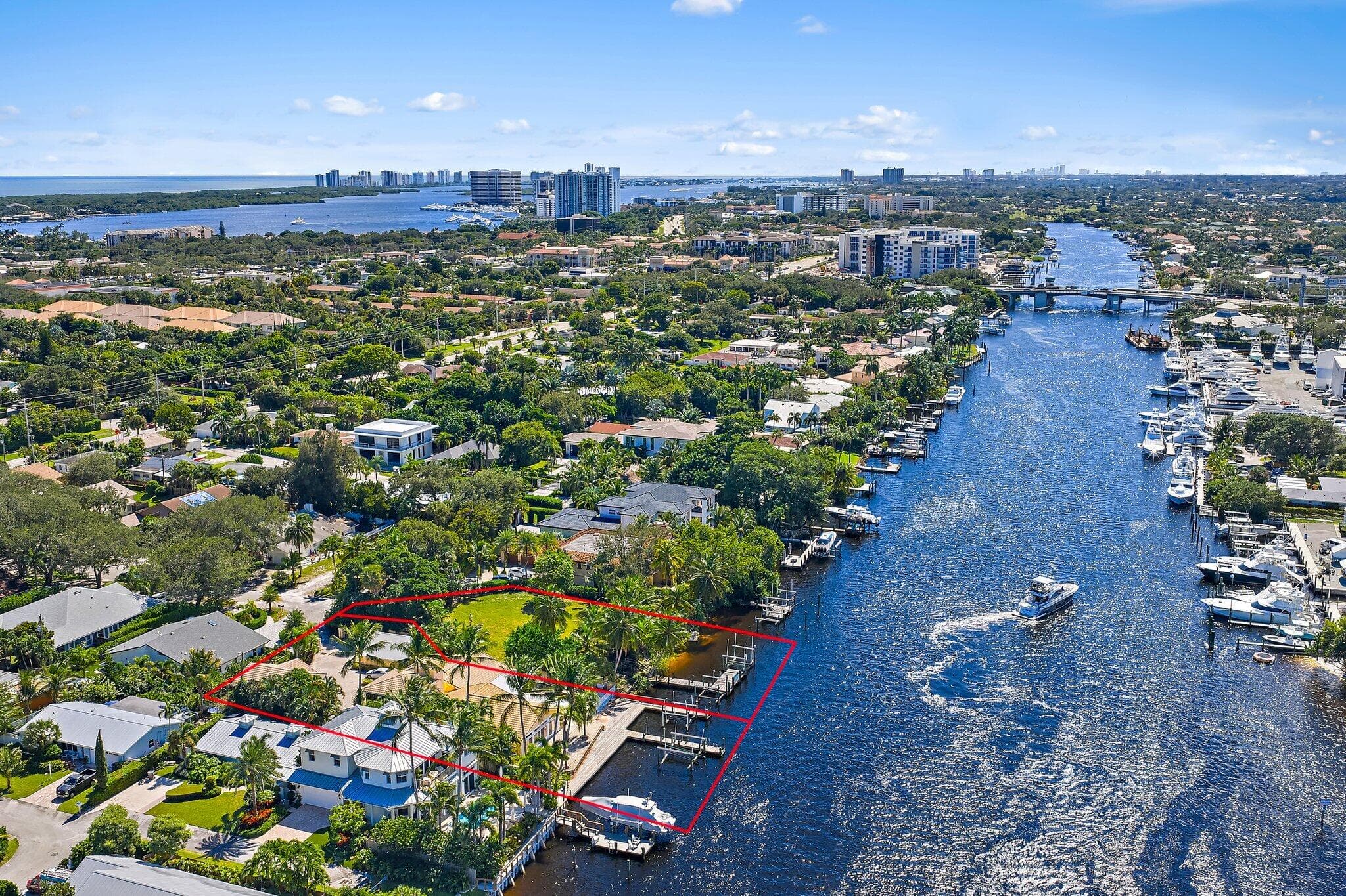 2103 Cove Lane — photo 1