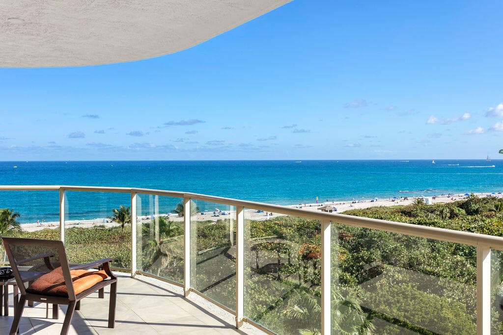 3920 N Ocean Drive 6a — photo 1