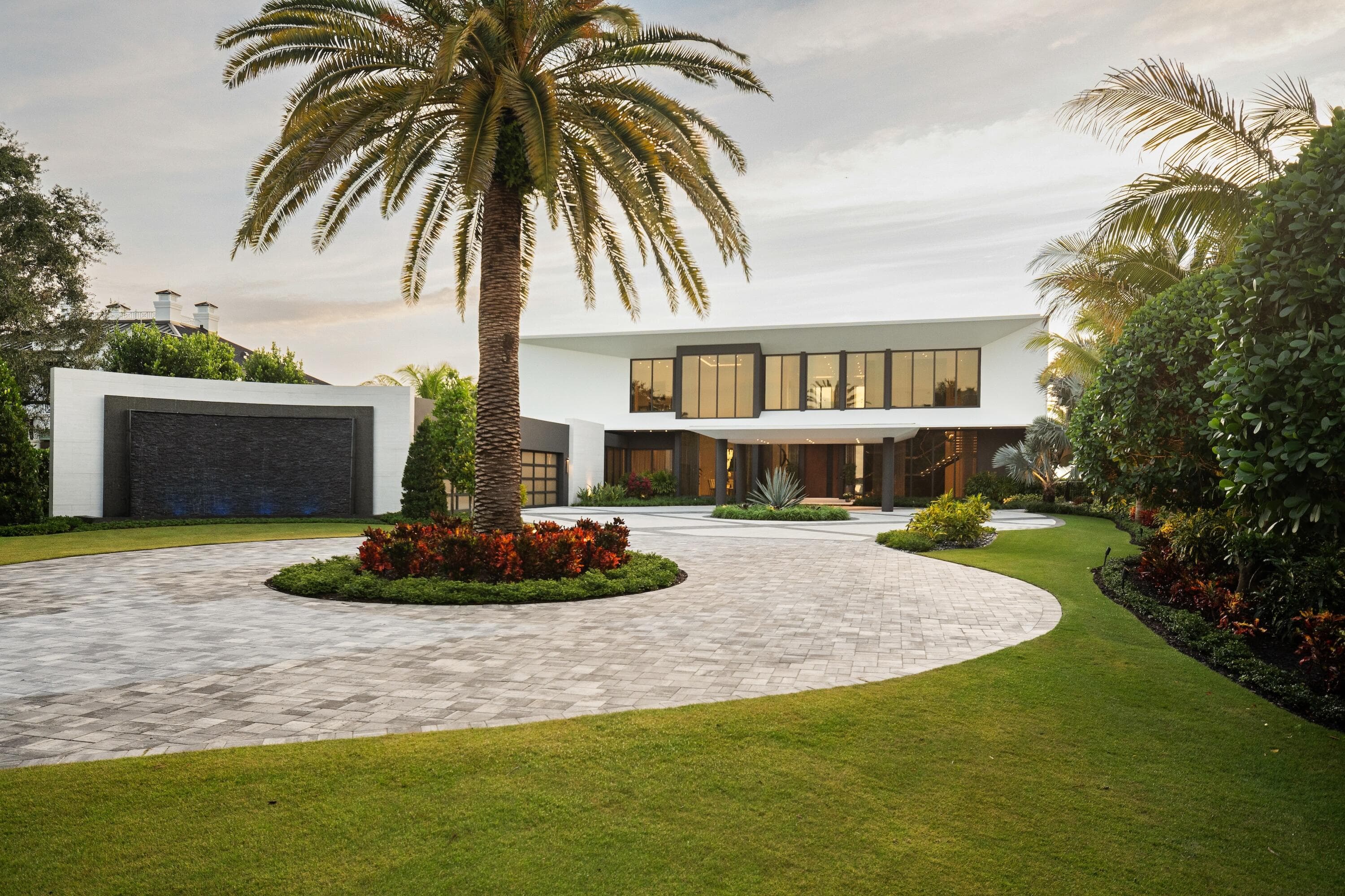 5211 Pennock Point Road — photo 1