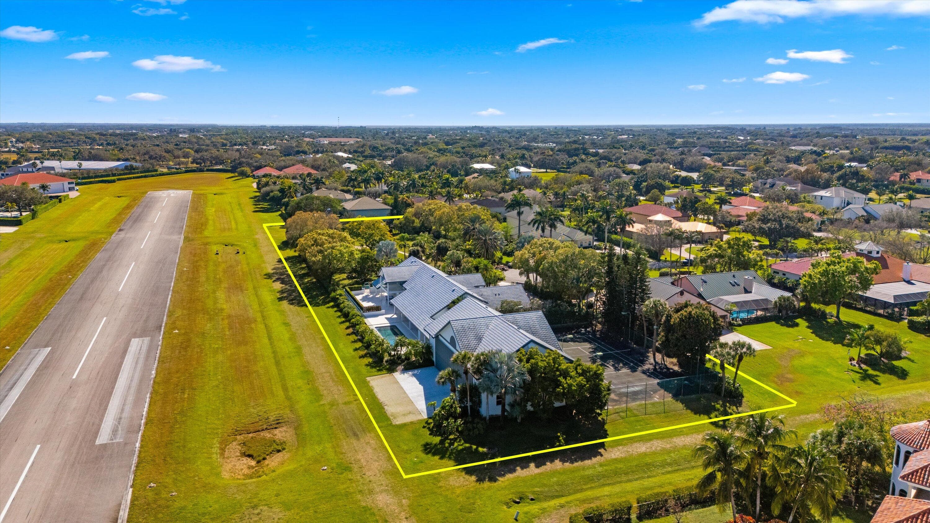 15595 Lindbergh Lane — photo 1