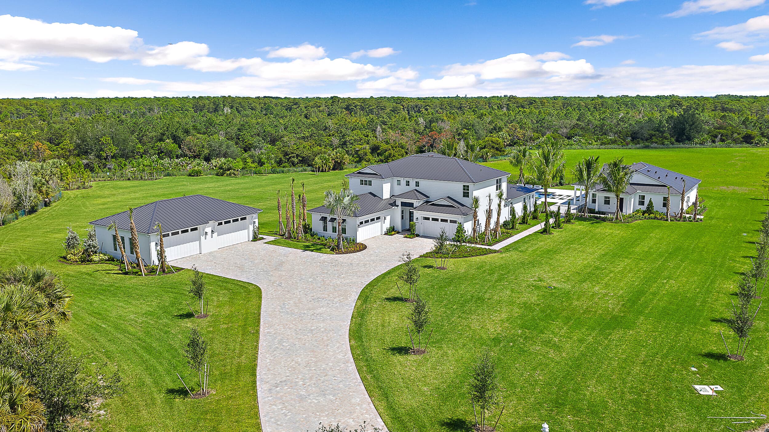 19505 SE Turnbridge Drive — photo 1