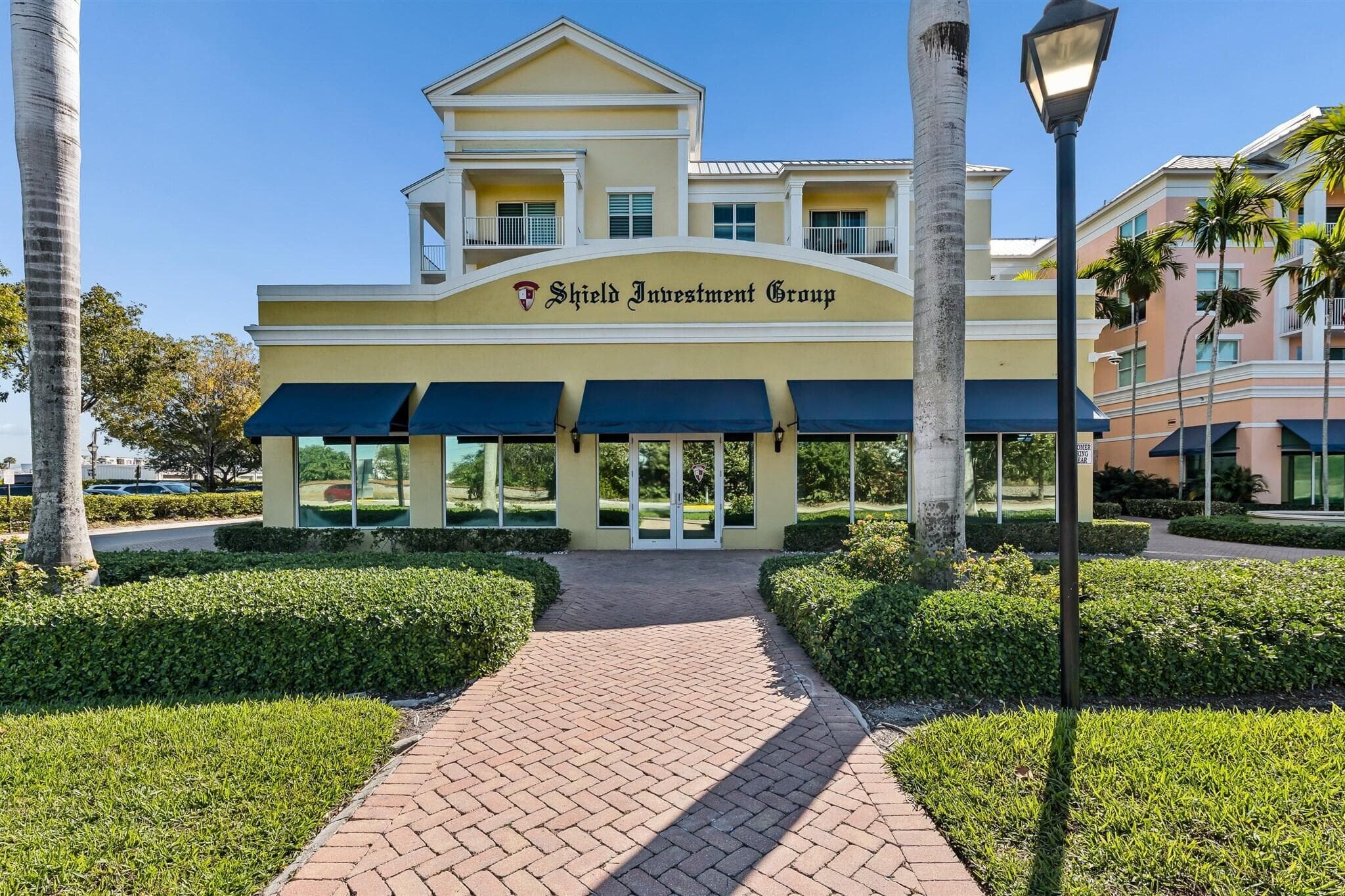 826 N Dixie Highway 1 — photo 1