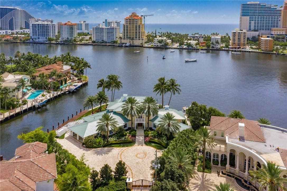 1 Pelican Drive — photo 1