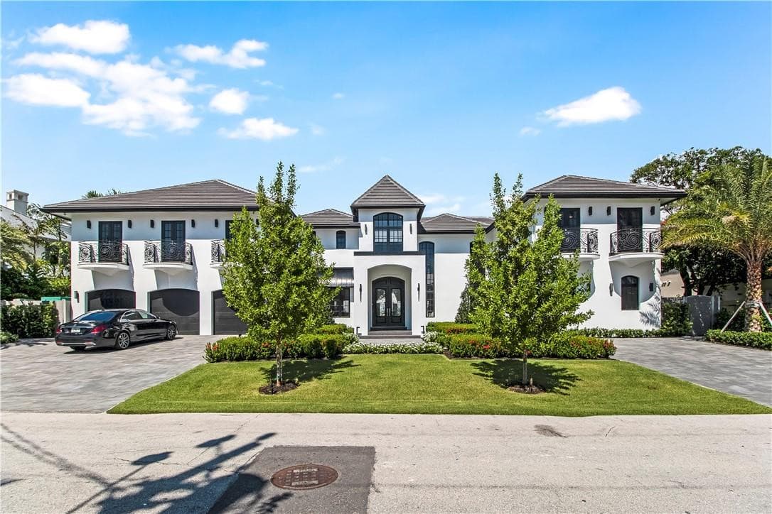 1601 E Lake Drive — photo 1