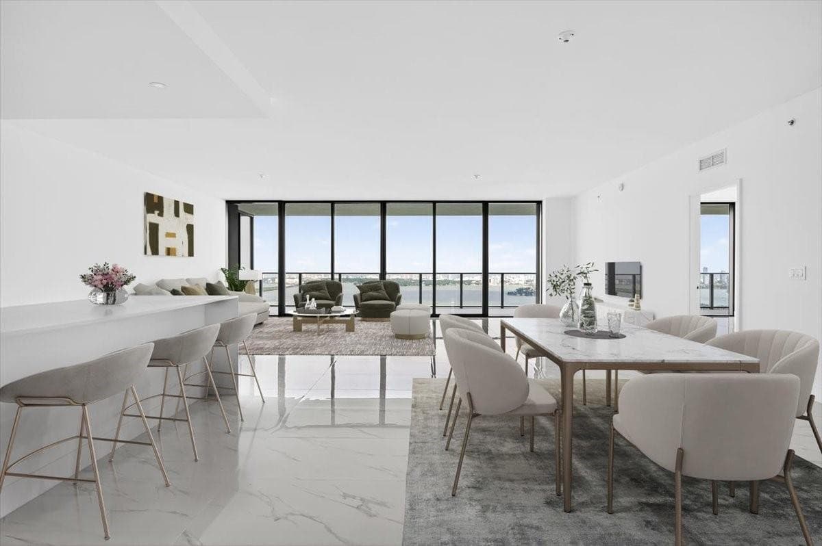 700 NE 24th Street 5202 — photo 1