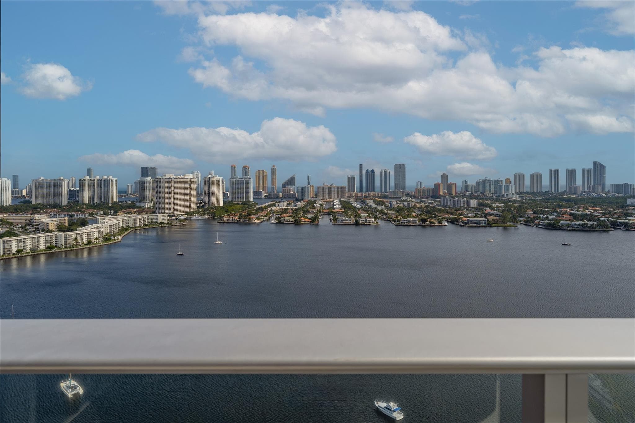 17301 Biscayne Boulevard Ph 7 — photo 1