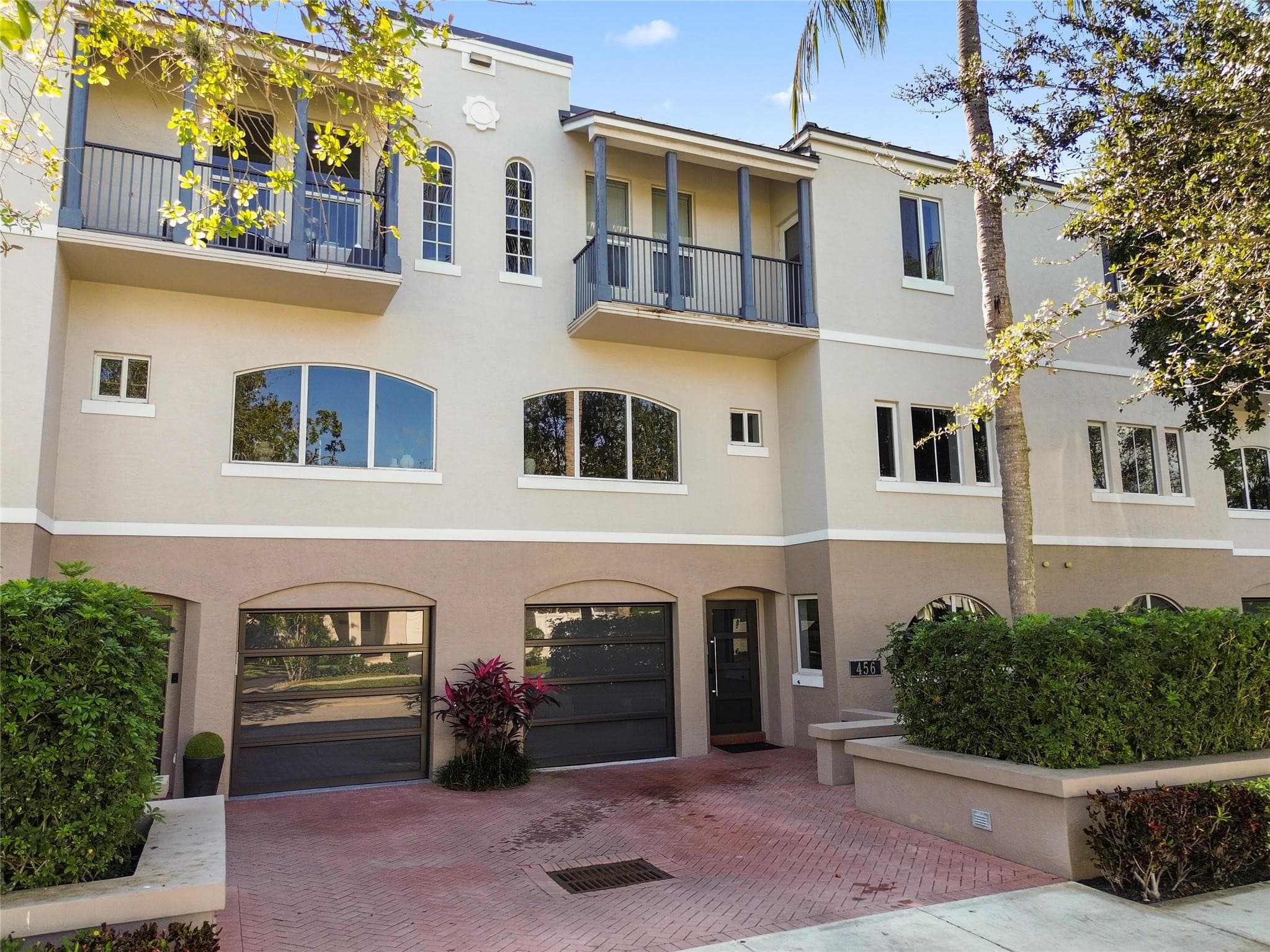 456 E Boca Raton Road — photo 1