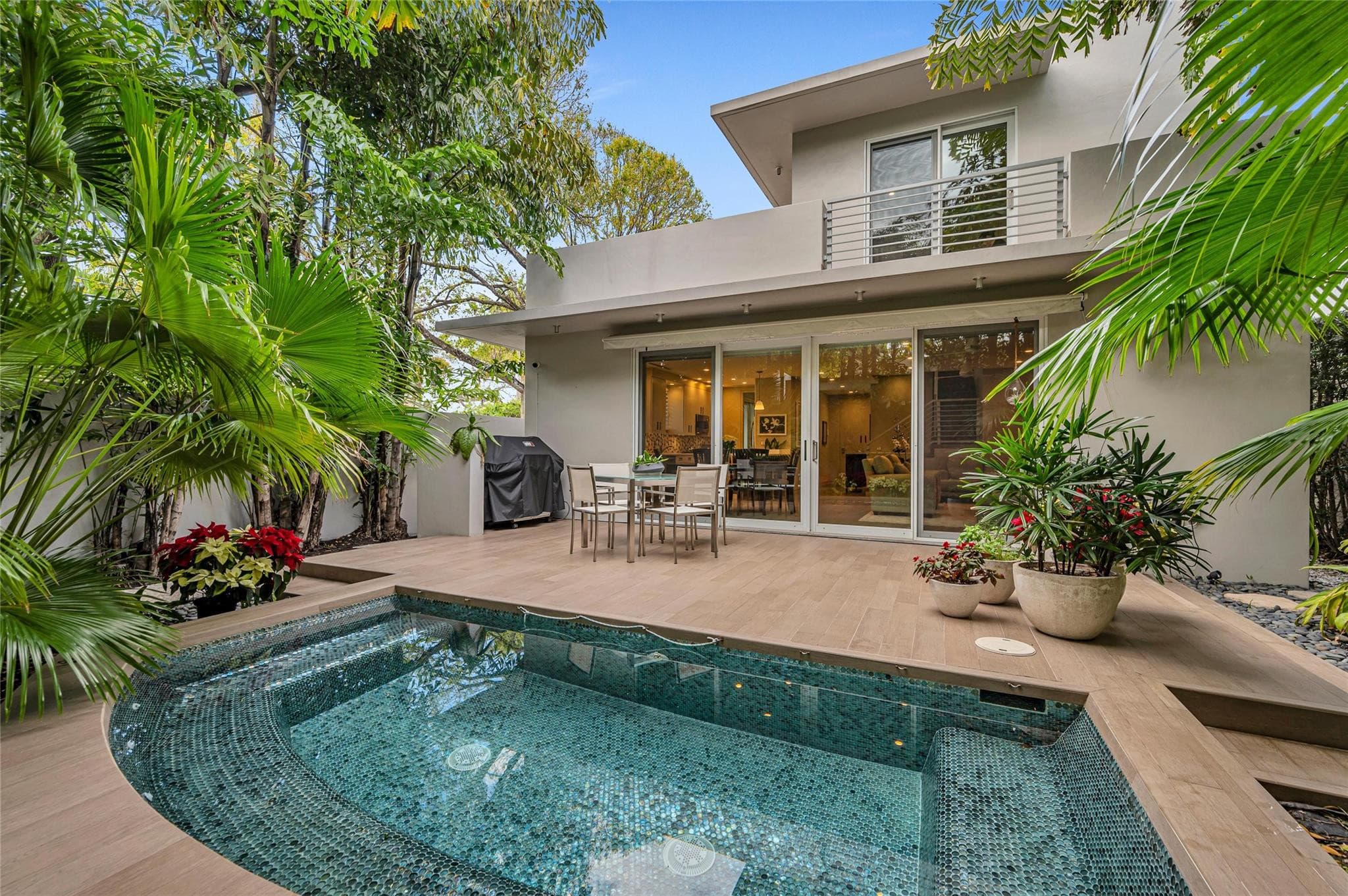 1200 NE 2nd Street — photo 1