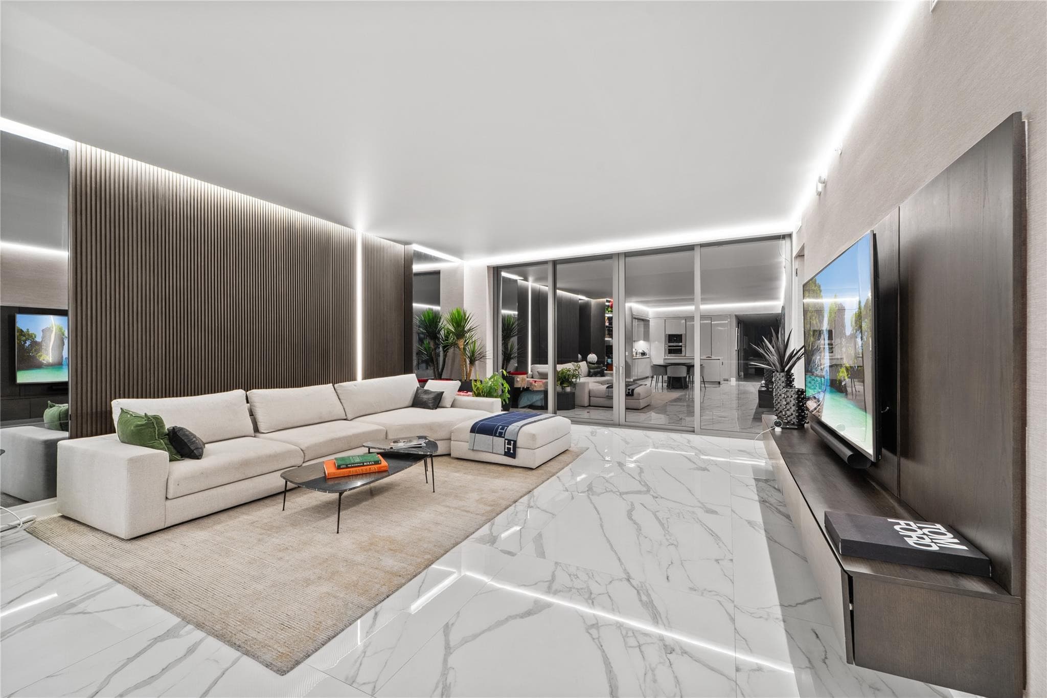 18975 Collins Avenue 3303 — photo 1