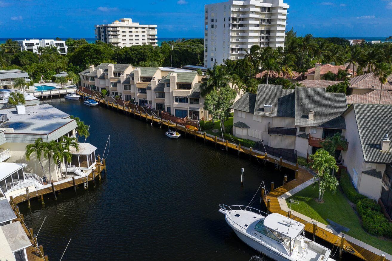 1127 Boca Cove Lane — photo 1