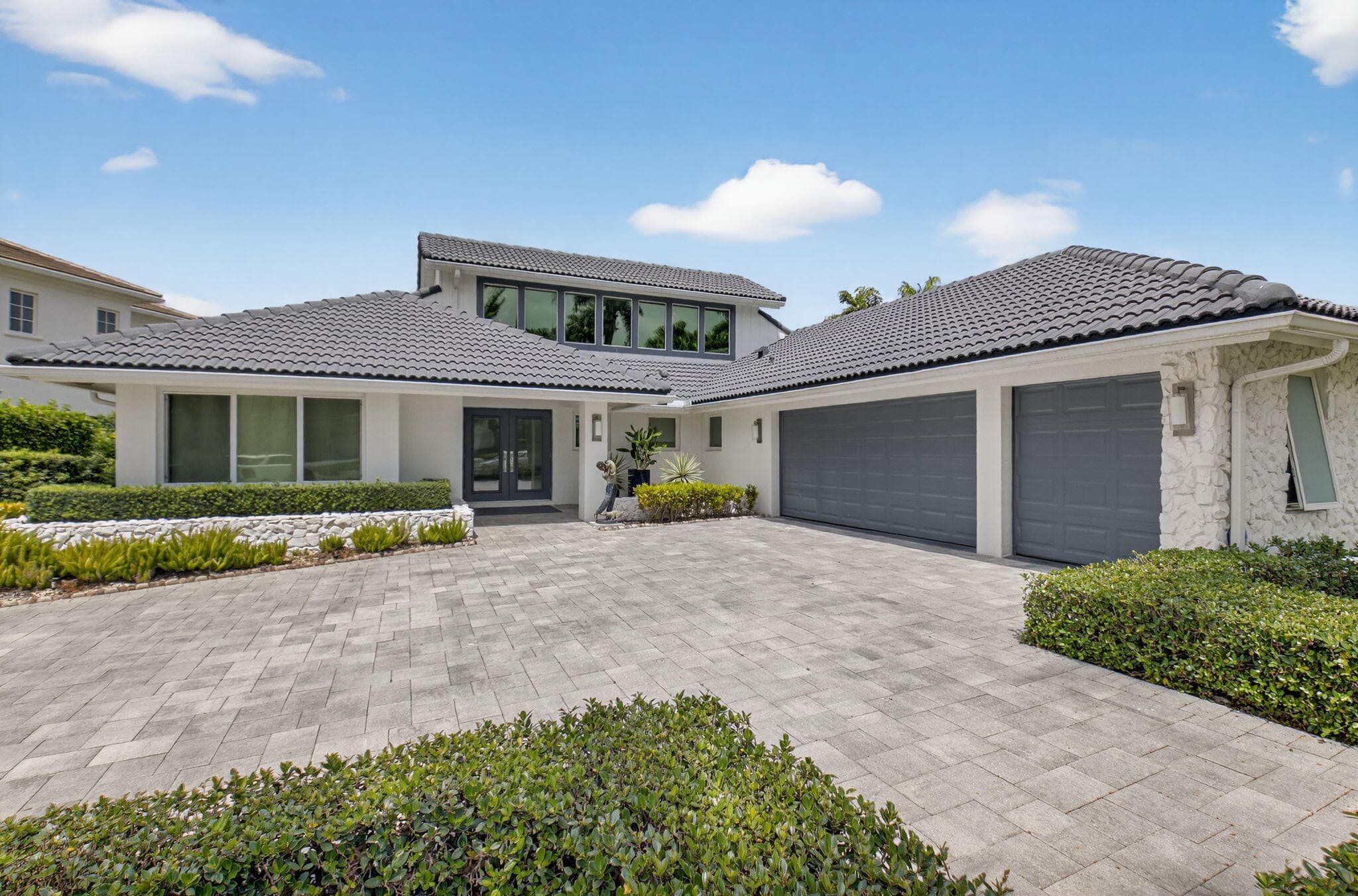 17646 Scarsdale Way — photo 1