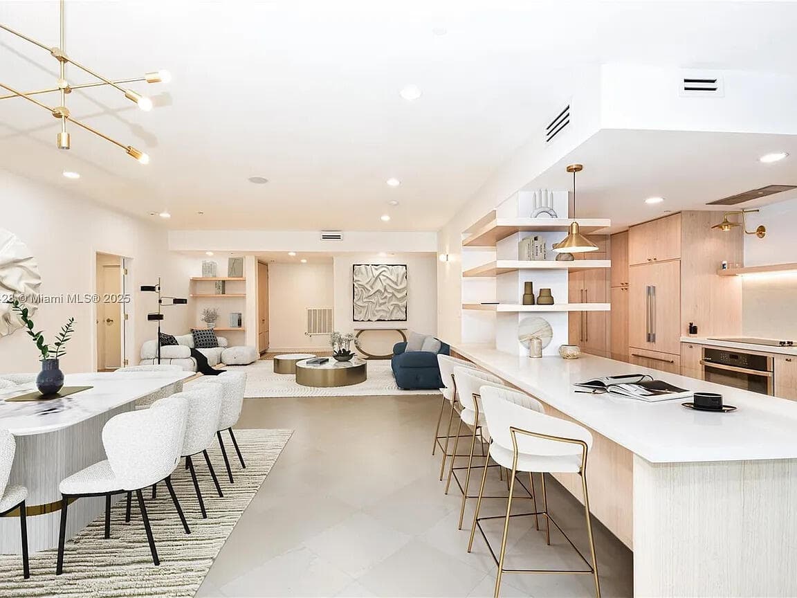 10101 Collins Avenue 7d — photo 1