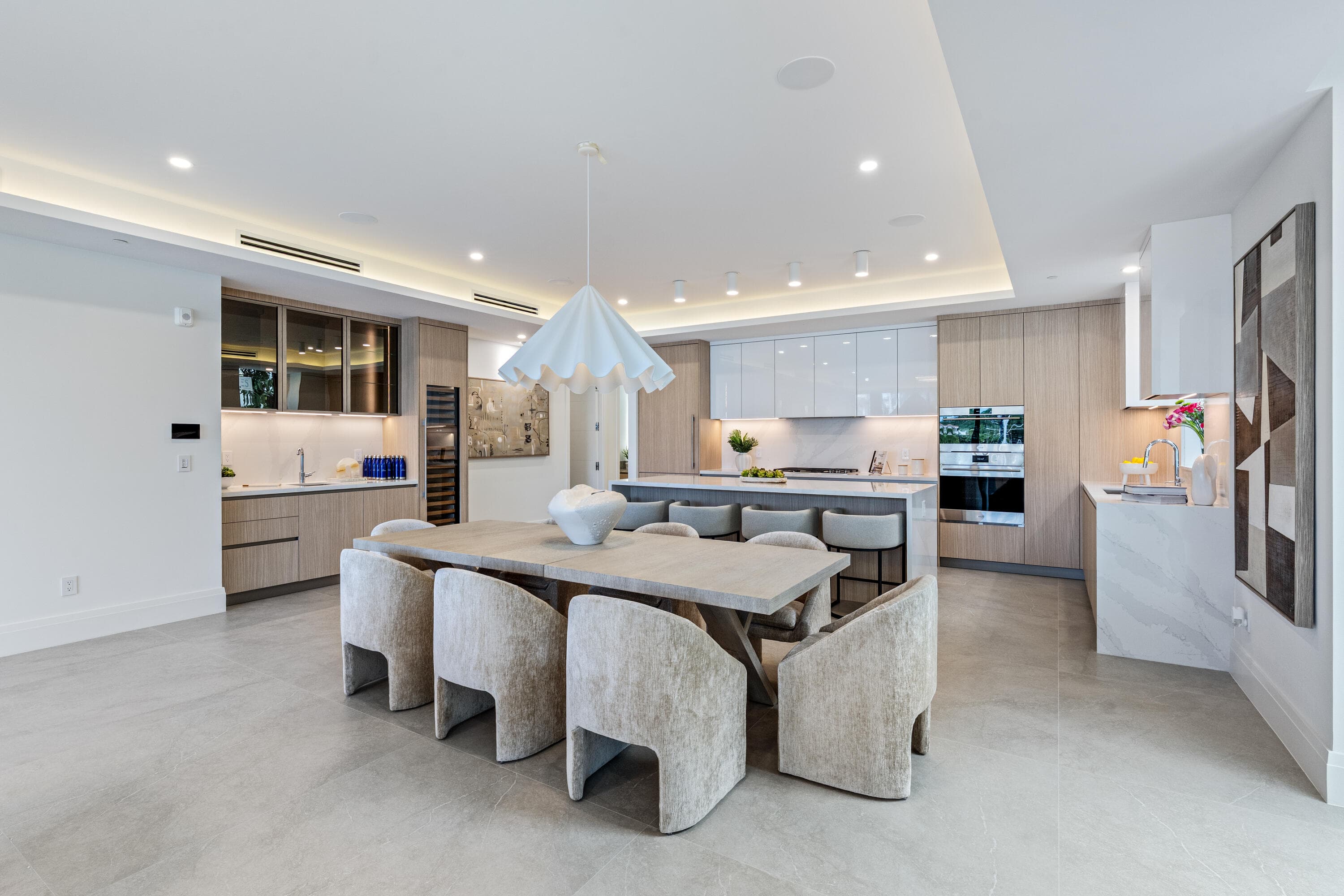 87 Isle Of Venice Drive 301n — photo 1