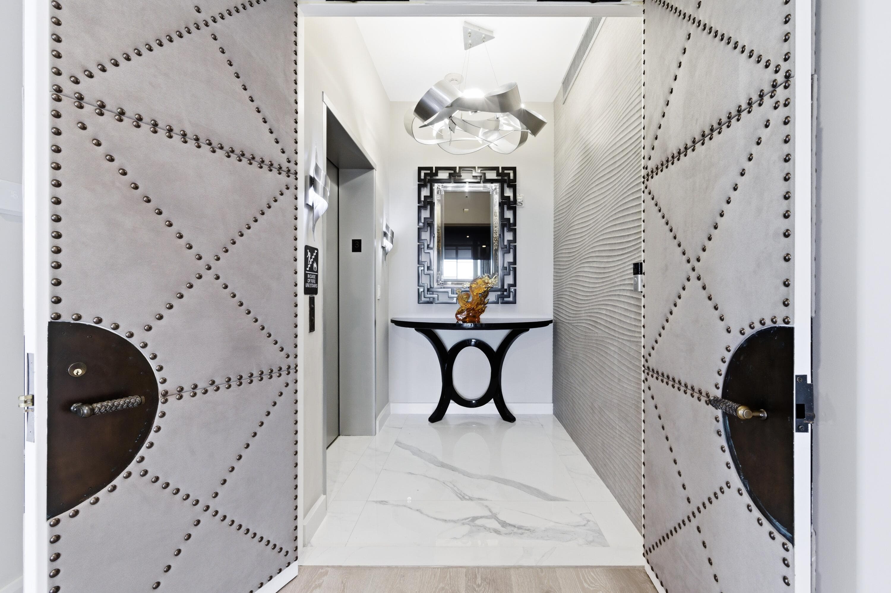 300 Seminole Avenue 3c — photo 1