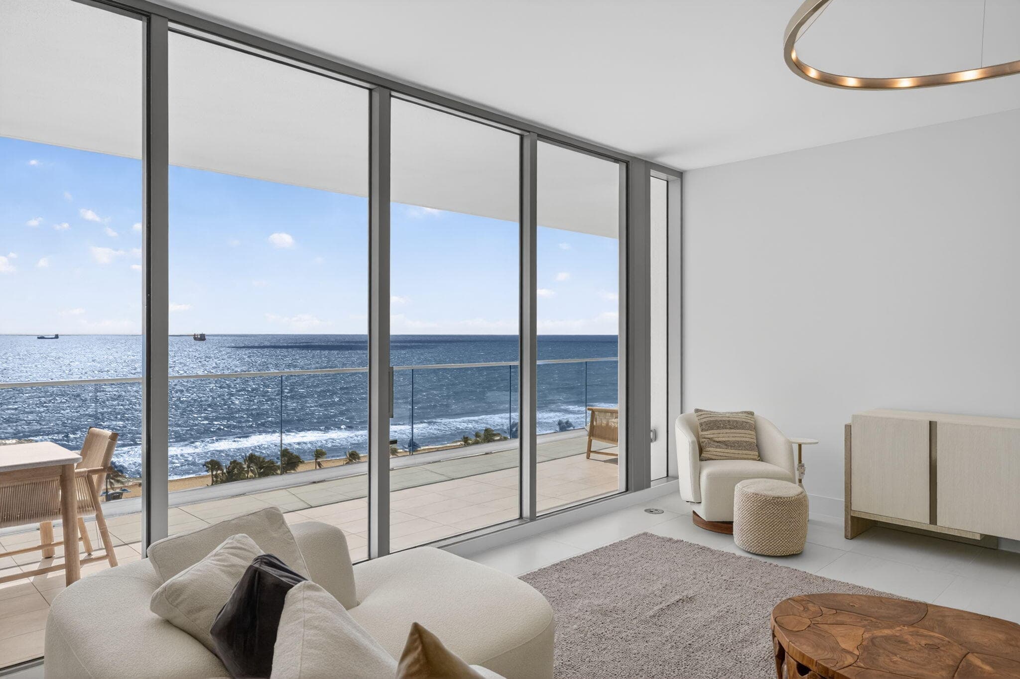 153 N Seabreeze Boulevard 901-s — photo 1